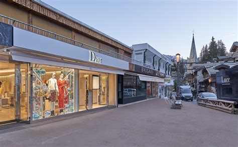 courchevel boutiques.